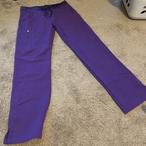 LIMITED EDITION FIGS Kade cargo scrub pants - S Digital Grape
